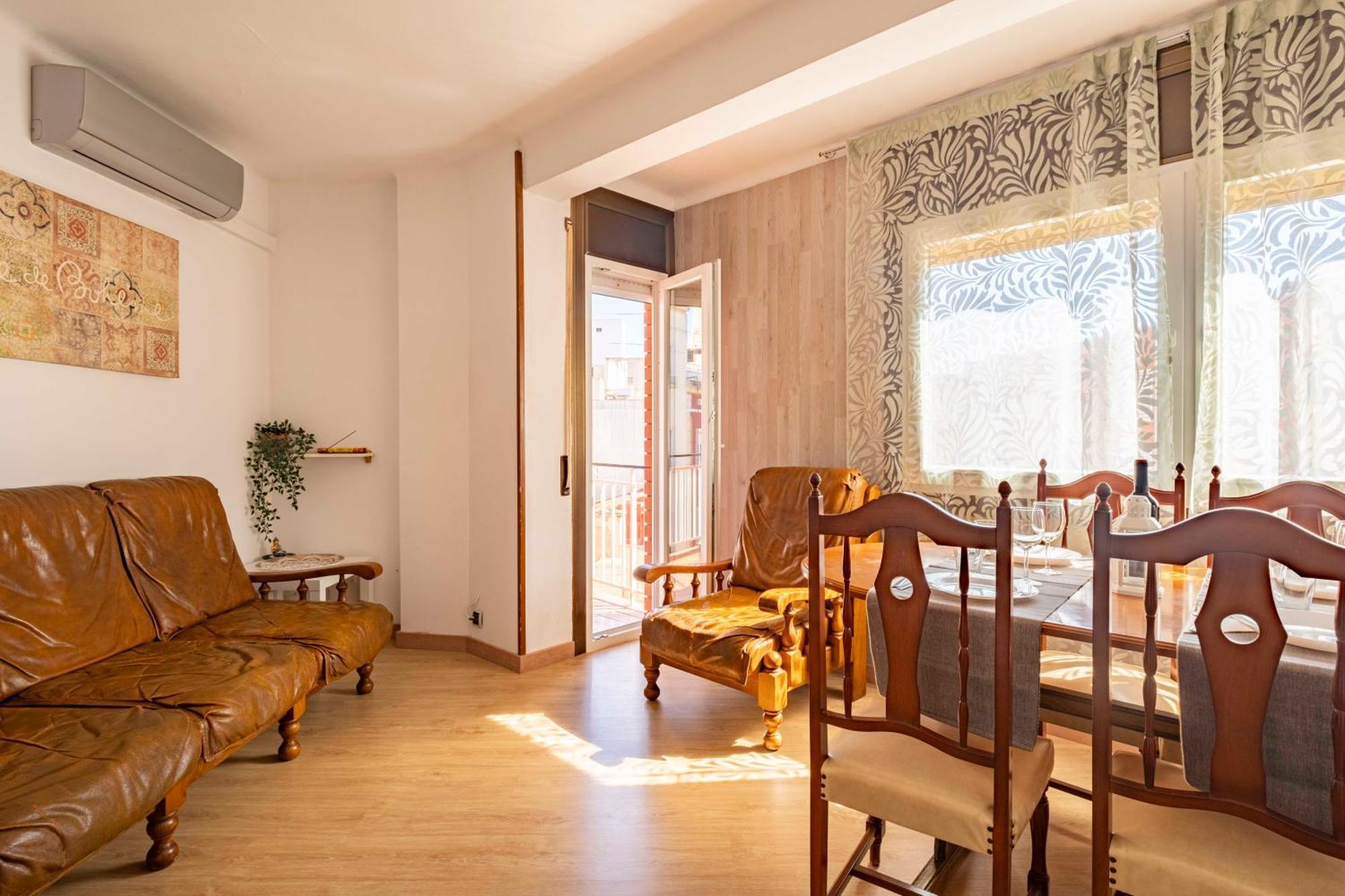 Апартаменти 5 Min To The Sea And 15 Min To Barcelona Center Сан-Адріа-де-Бесос Екстер'єр фото